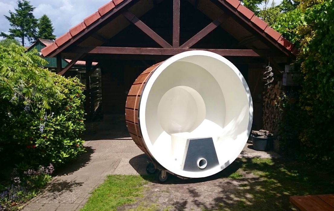 Hottub Lounge Bath - Afbeelding 5